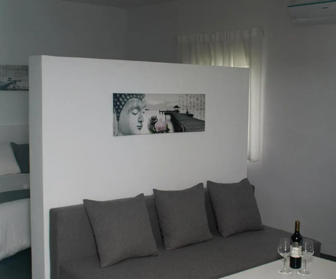 Jingtu Wellness & Spa B&B Комарес